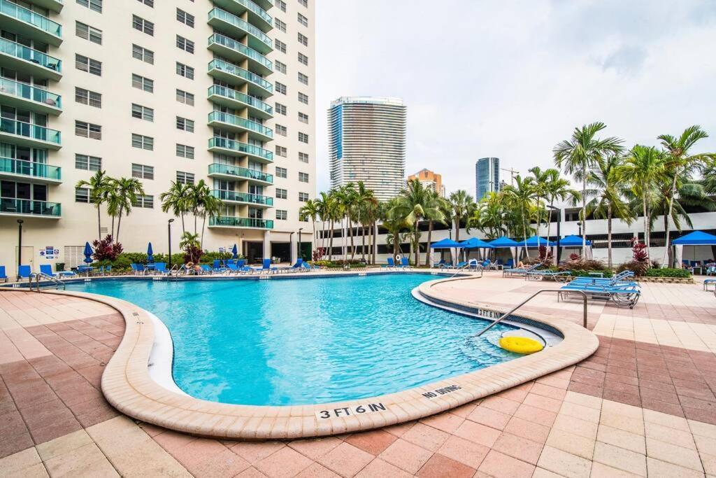 Beautiful Holiday Apartment In Ocean Recerve Near Beach Sunny Isles Beach Exterior foto